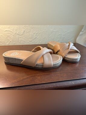 New Vince Camuto Krissamel slides sandals size 6.5